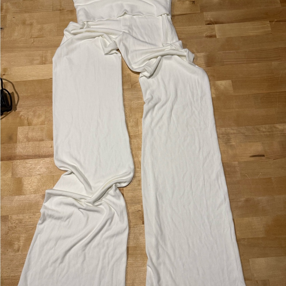 SKIMS Cream Straight Leg pants.